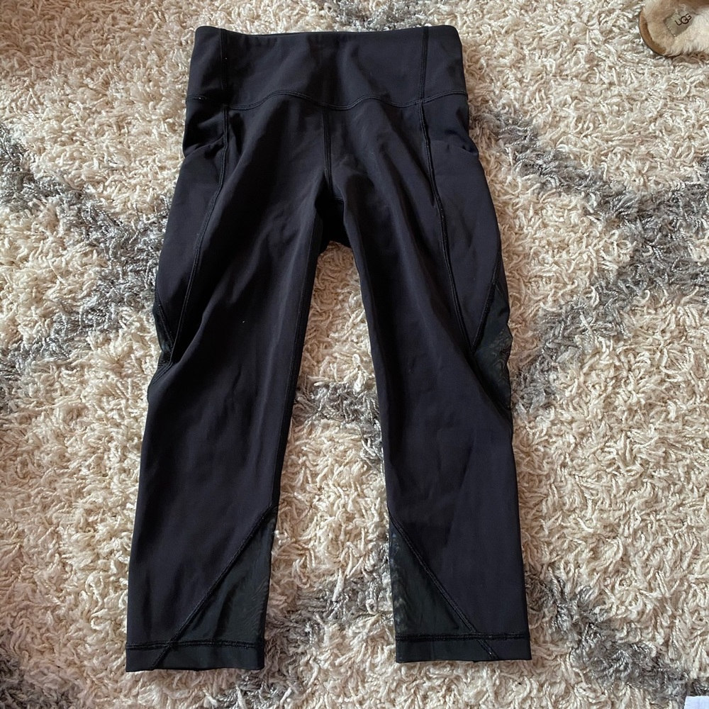 lululemon black mesh 21” crop leggings, sz 4